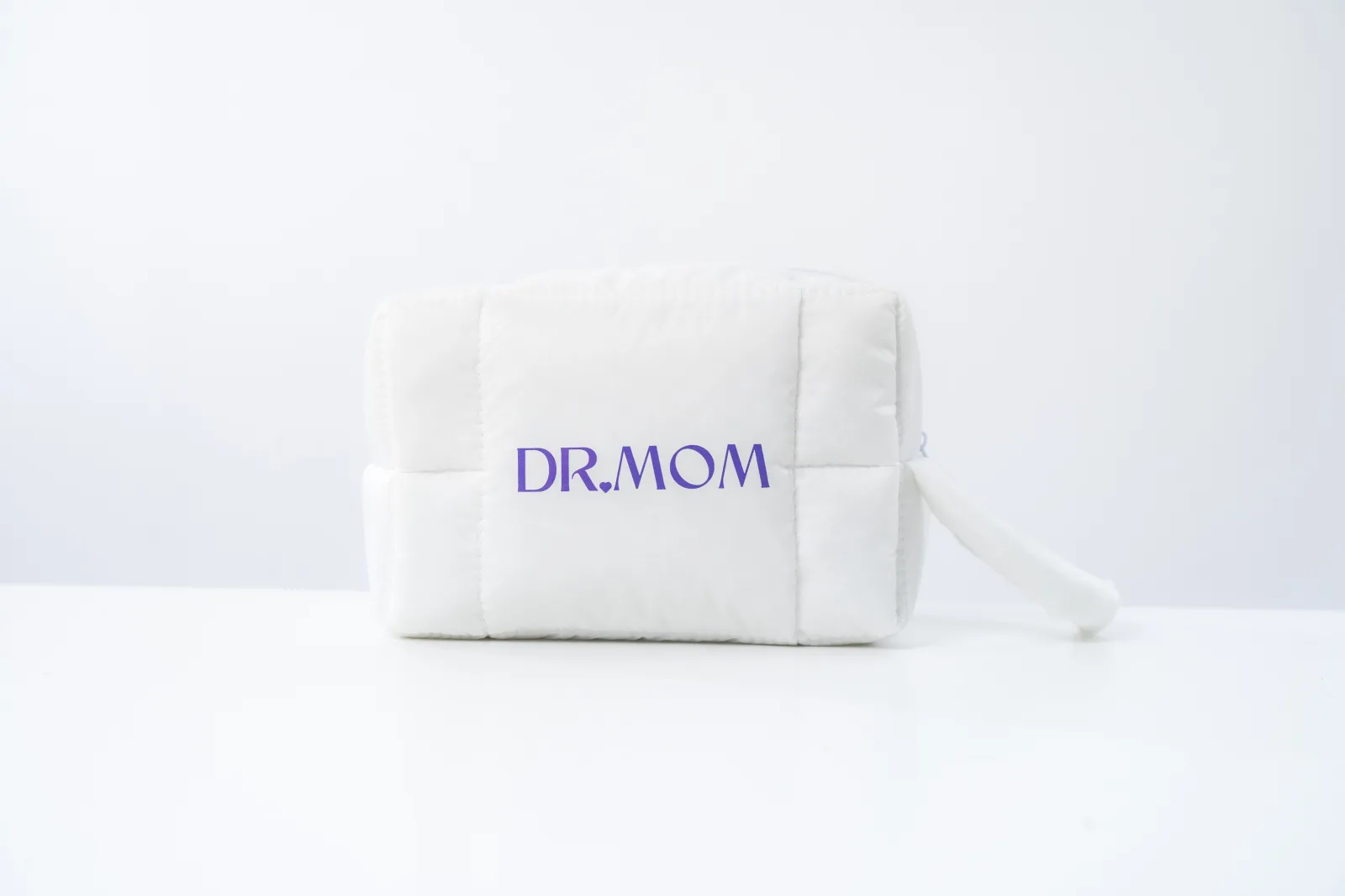 กระเป๋าเครื่องสำอางกันน้ำ DR.MOM