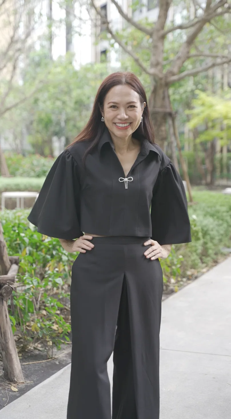เสื้อครอปแขนระฆัง